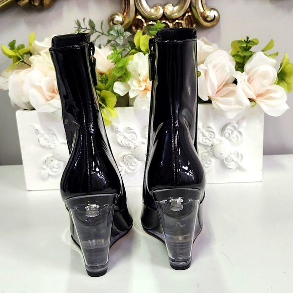 Stuart Weitzman Lucite 100 wedge booties size 4B - Picture 4 of 12